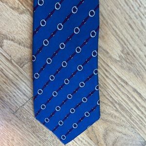 Hermes Paris amazing condition necktie, only worn a few times!